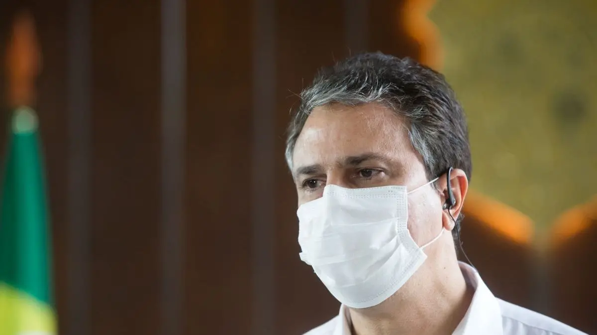 Imagem da notícia: Camilo cobra mais doses de AstraZeneca; Ministério alega que Estado utilizou 2ª dose para aplicar D1
