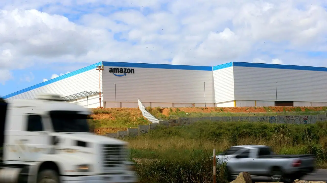 Imagem da notícia: Novo Centro de Distribuição da Amazon no Ceará gera 400 empregos diretos e indiretos