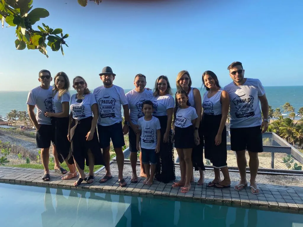 Família celebrou reunida os 80 anos do avô