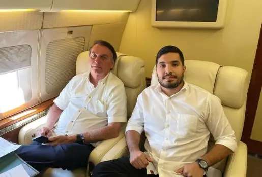 Imagem da notícia: Ancoradas em Bolsonaro, lideranças se preparam para eleição de deputado federal no Ceará