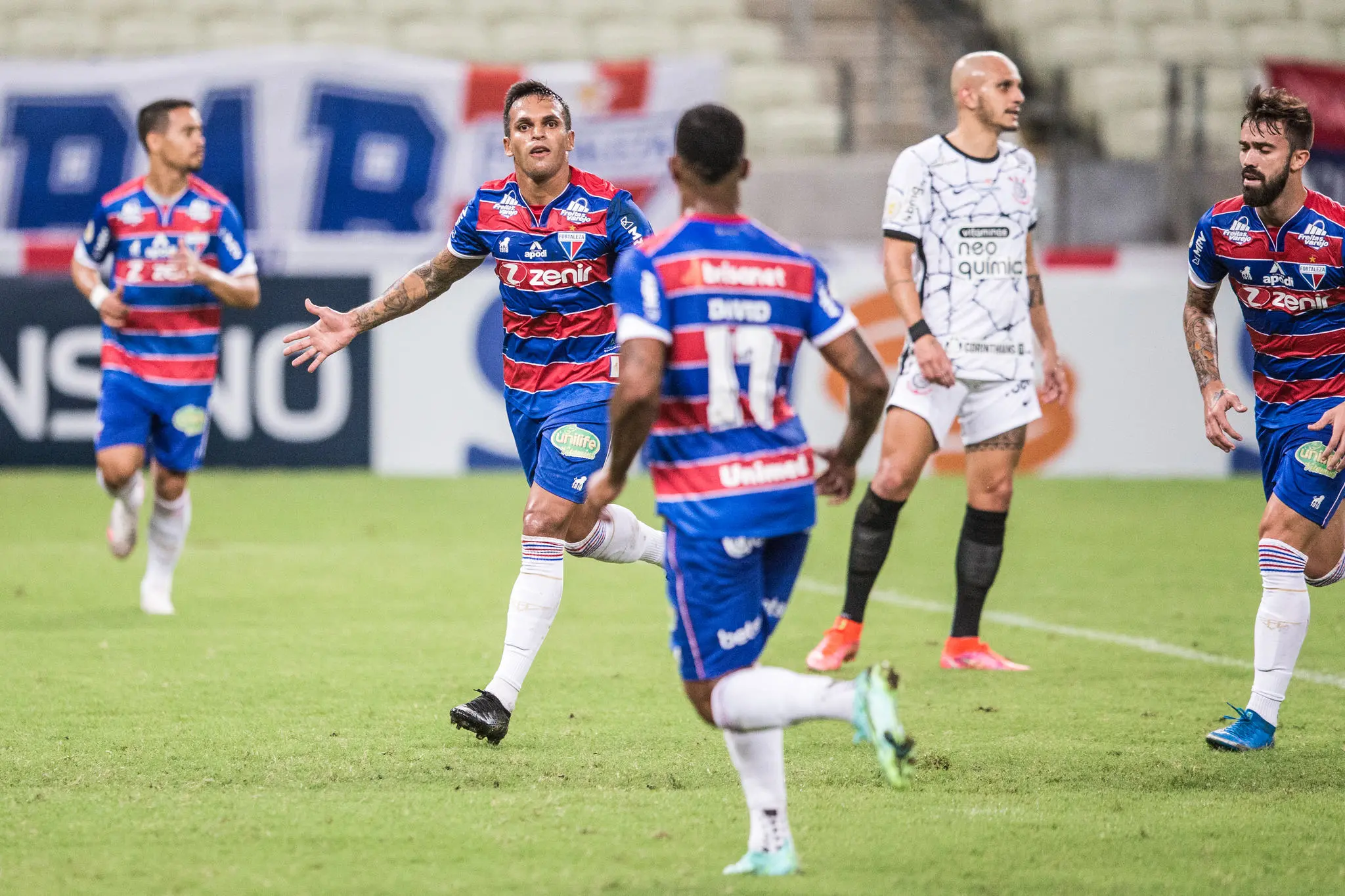 Imagem da notícia: Contra o Corinthians, Fortaleza tentará manter invencibilidade contra times paulistas em 2021
