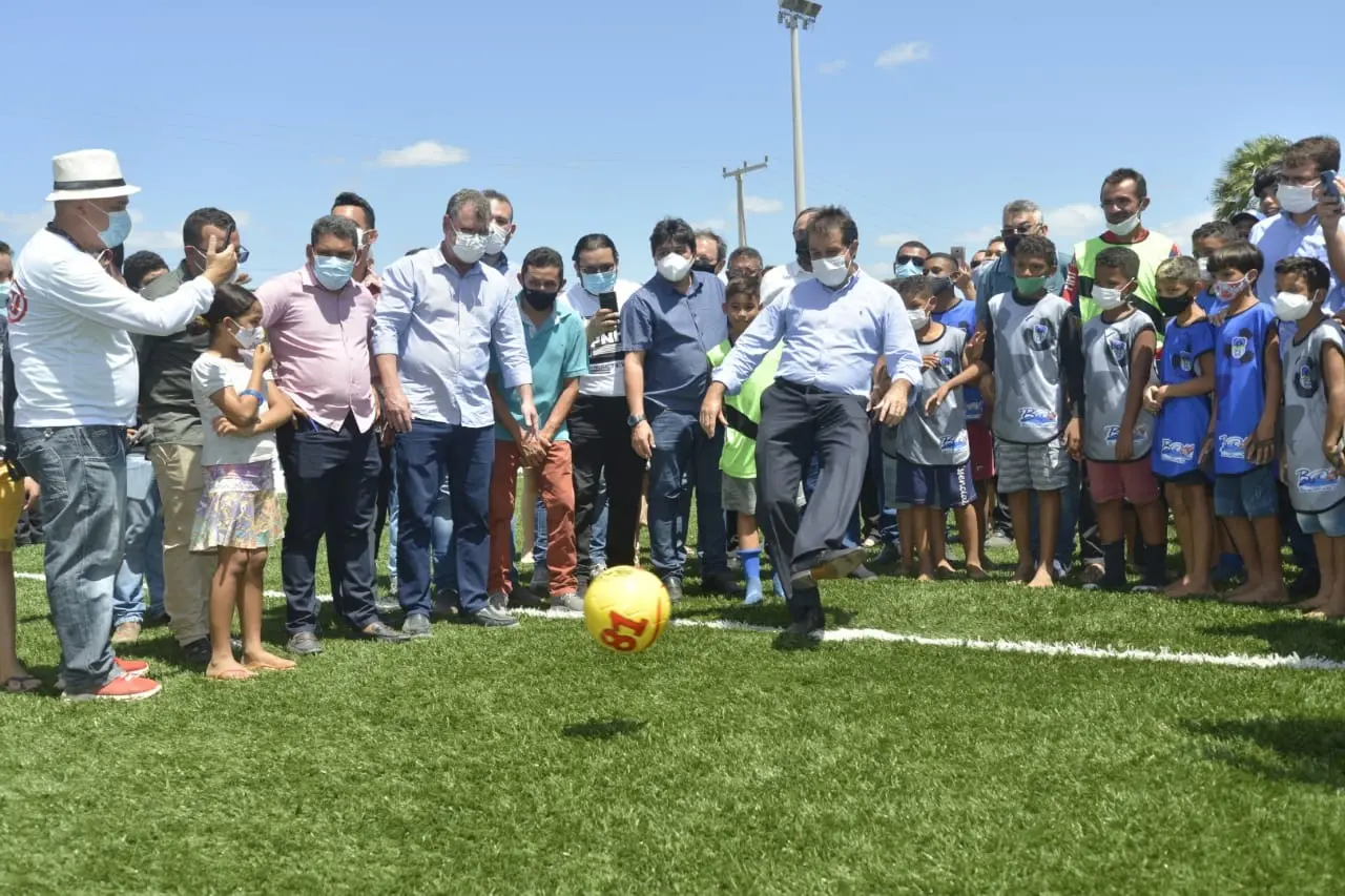 Imagem da notícia: Em ritmo de campanha, Evandro Leitão visita 23 municípios em uma semana como governador do Ceará