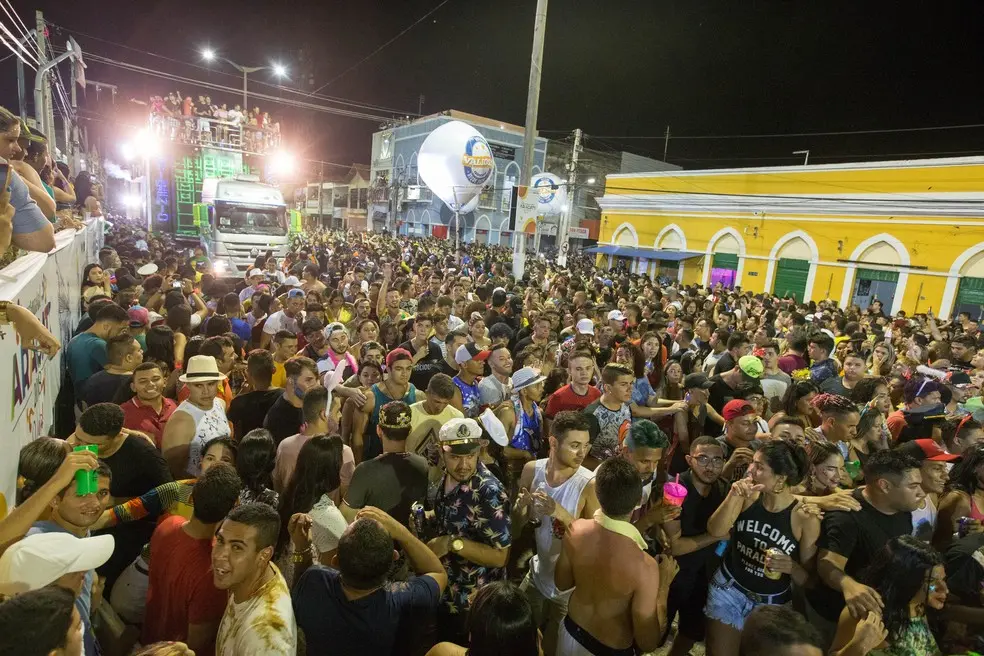Imagem da notícia: Prefeituras do Ceará iniciam diálogos sobre carnaval, mas usarão resultados do Réveillon como teste