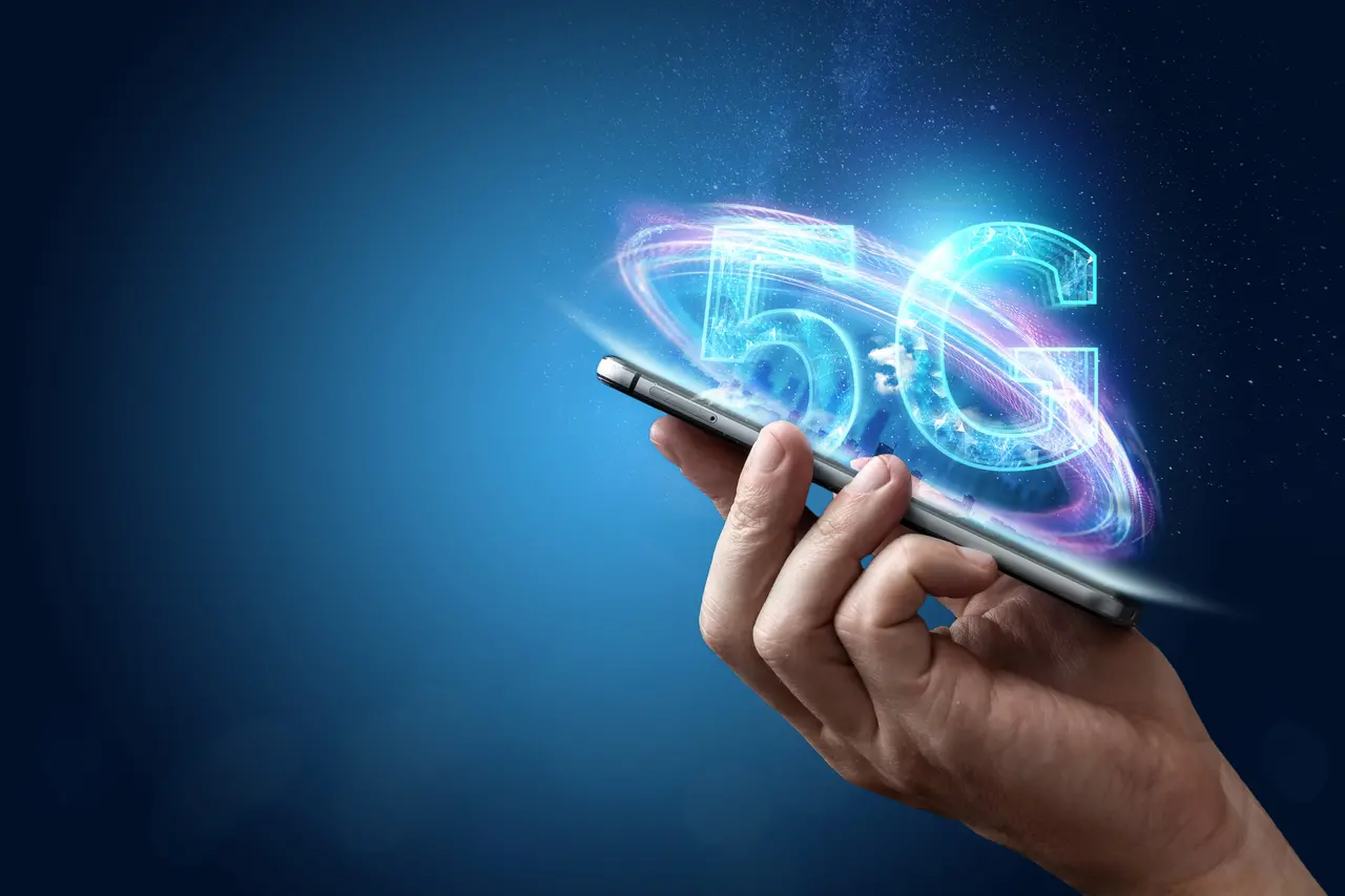 Imagem da notícia: Entregas mais rápidas e redução de engarrafamentos: veja como o 5G pode impactar a vida das pessoas