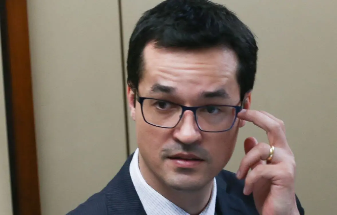 Imagem da notícia: Deltan Dallagnol, ex-coordenador da Lava Jato, pede exoneração do MPF