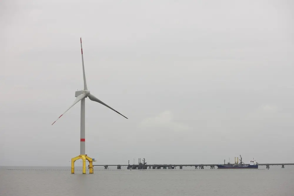 Imagem da notícia: De olho no mercado eólico offshore, dinamarquesa Vestas considera 2ª fábrica no Ceará