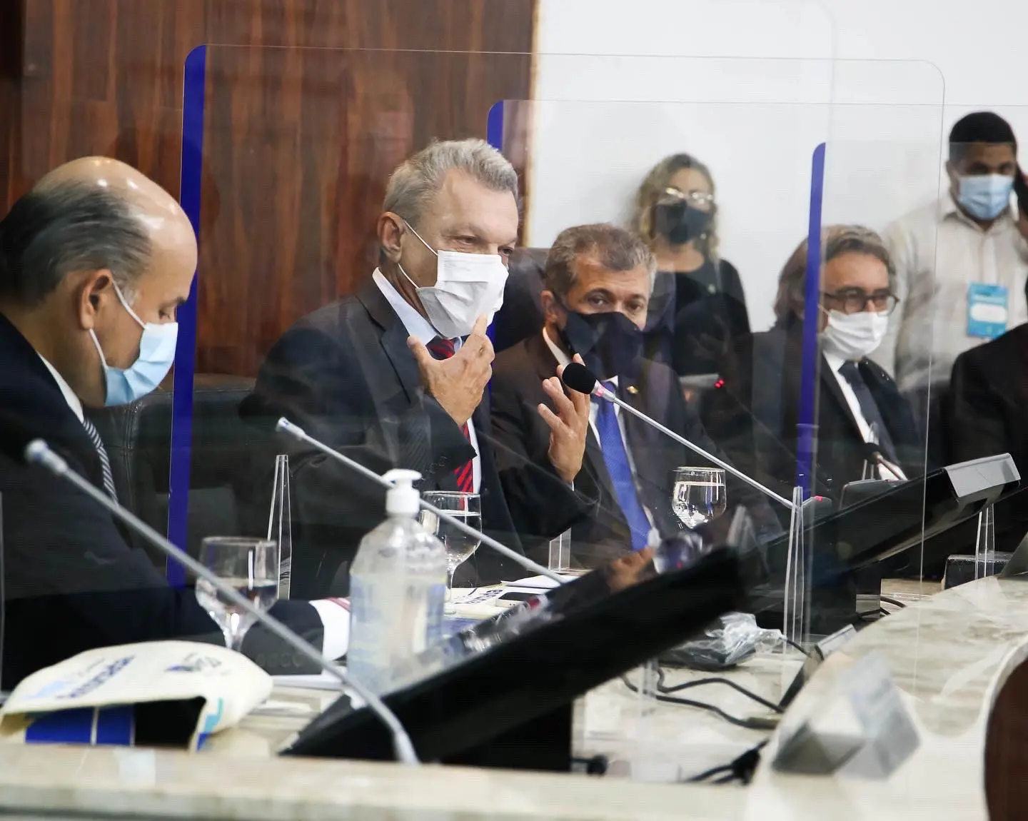 Imagem da notícia: Prefeito de Fortaleza diz que Capital se prepara para festa de Réveillon com passaporte de vacinação