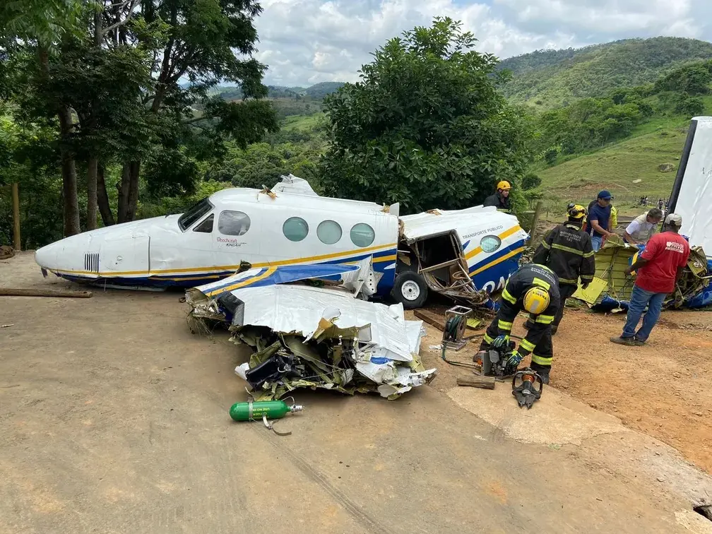 Imagem da notícia: Polícia Civil encontra cabo em hélice do avião que caiu com Marília Mendonça