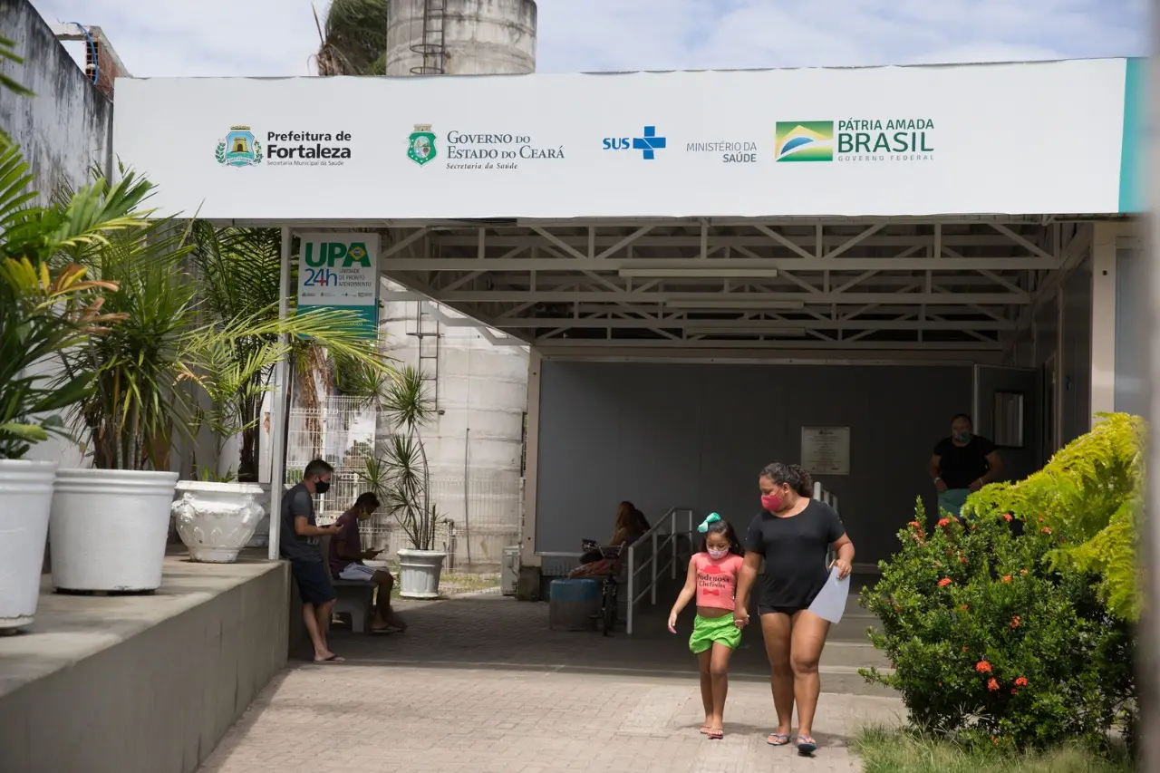 Imagem da notícia: Casos de Covid-19 caem, mas de outros vírus respiratórios voltam a crescer em UPAs de Fortaleza