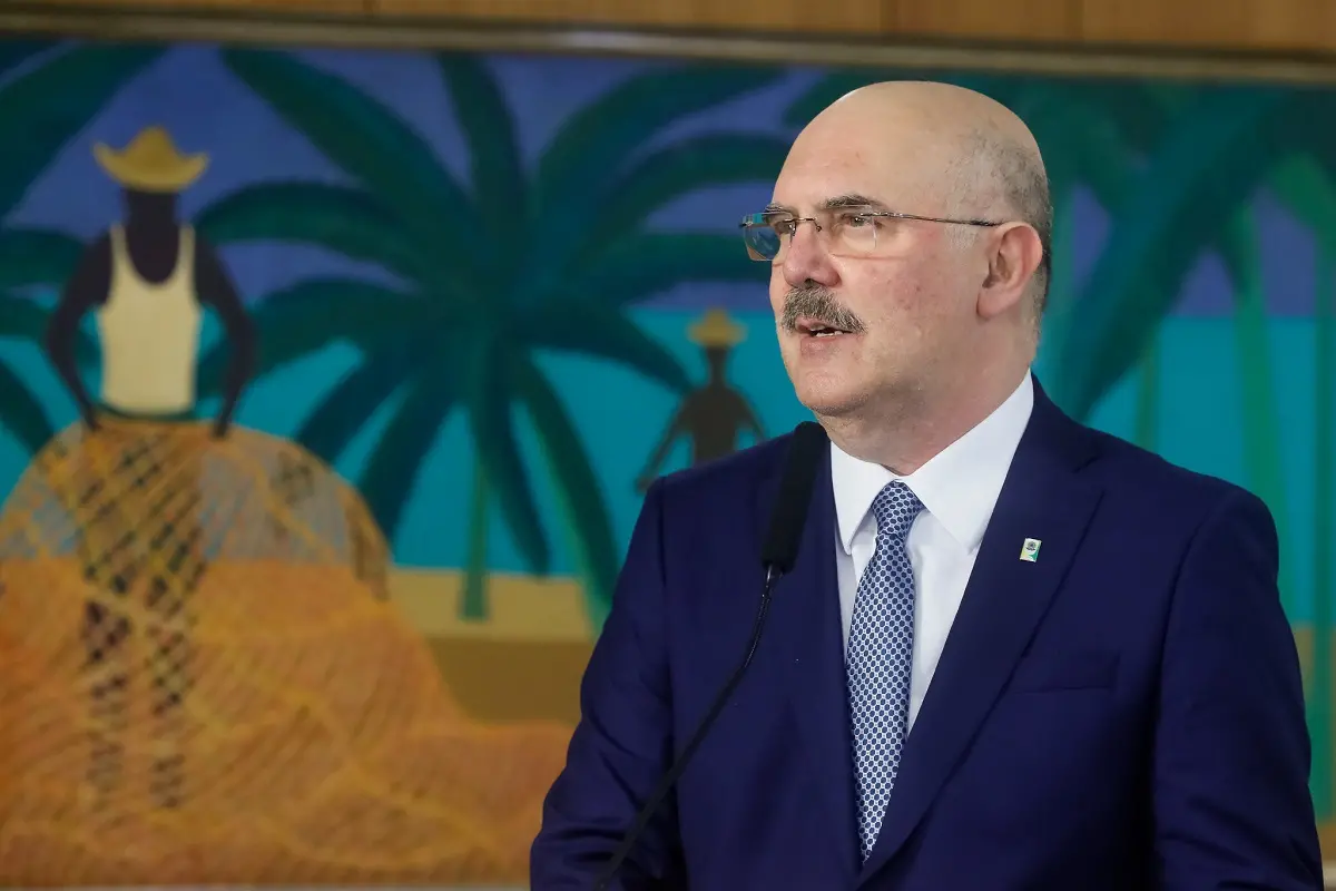 Imagem da notícia: Ministro da Educação deve vir ao Ceará na véspera da prova do Enem