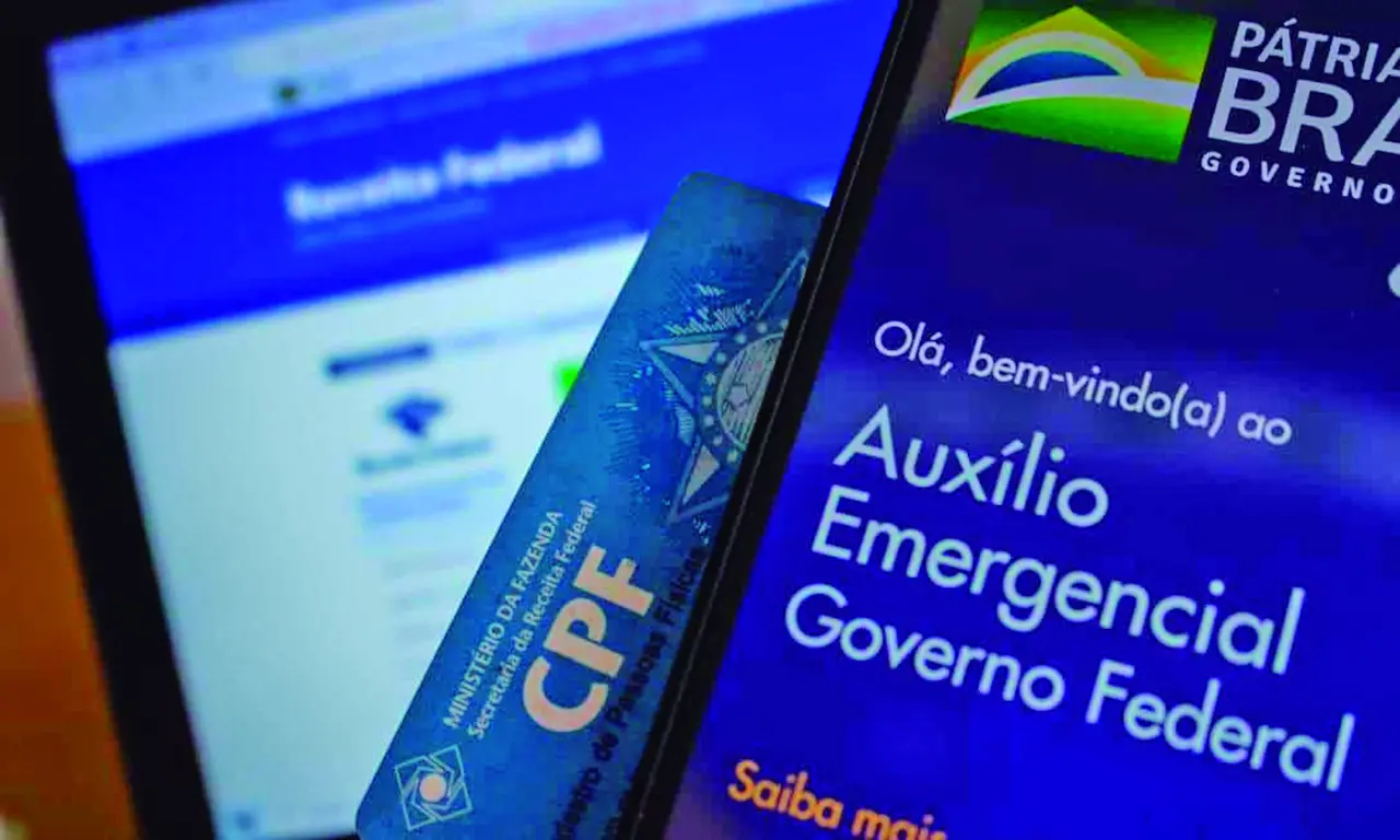 Imagem da notícia: Com auxílio emergencial, renda do cearense chegou a R$ 1,6 mil e foi a 3ª maior do Nordeste em 2020