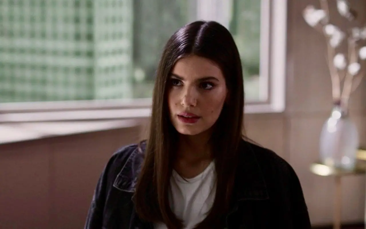 Imagem da notícia: Dublê grava final de Angel em 'Verdades Secretas 2' após saída da atriz Camila Queiroz