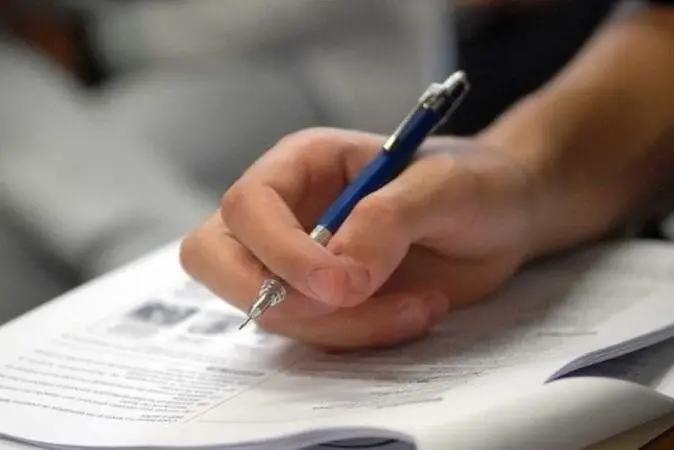 Imagem da notícia: Prefeitura de Quixeramobim lança seleção pública com mais de 450 vagas; salários chegam a R$ 12 mil
