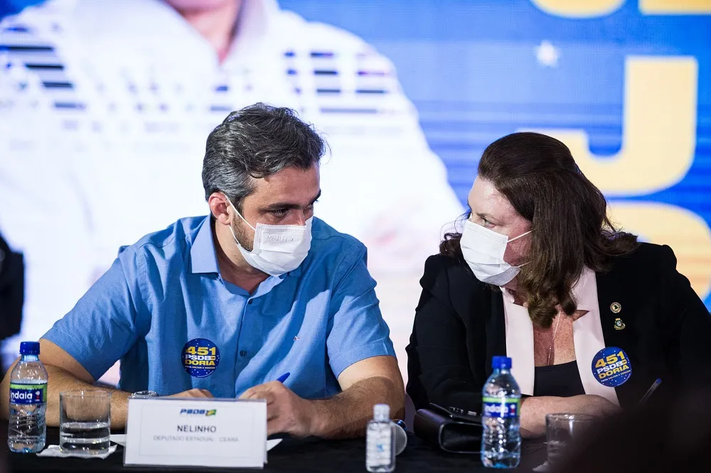 Deputados estaduais do PSDB, Fernanda Pessoa e Nelinho votaram em João Doria