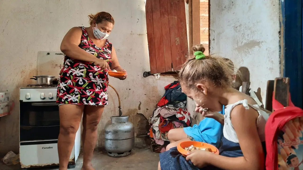 Imagem da notícia: Campanha Natal Sem Fome pretende arrecadar 73 toneladas de alimento no Ceará; saiba como ajudar
