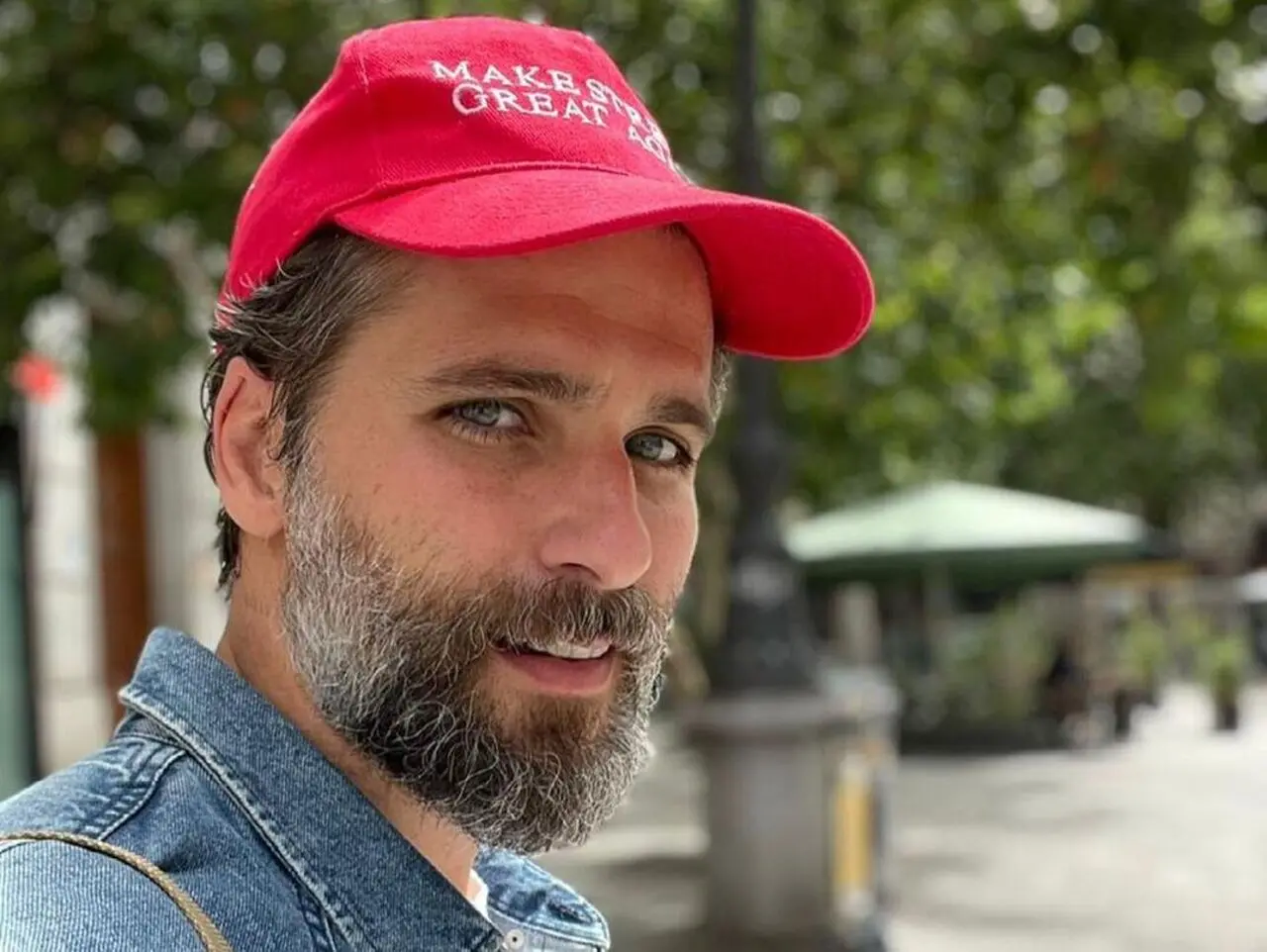 Imagem da notícia: Bruno Gagliasso tenta fazer compra pelo WhatsApp e vendedor não acredita ser o ator