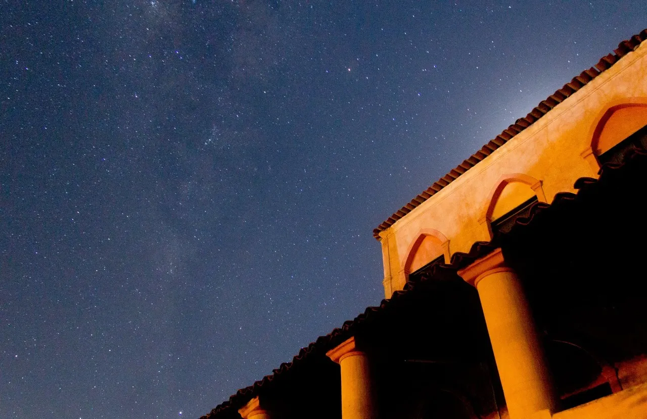 Céu noturno no distrito de Cachoeira, em Maranguape
