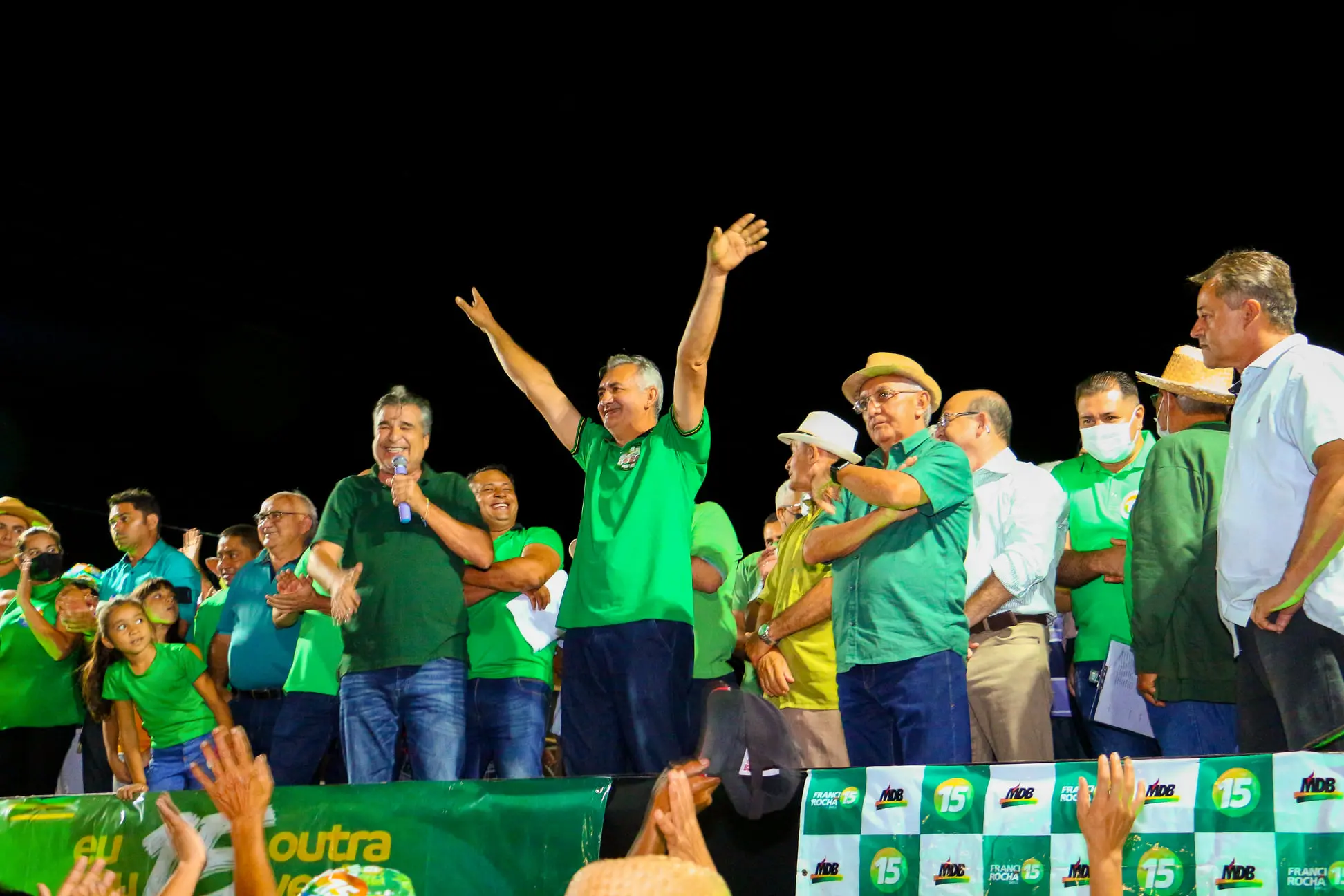 Imagem da notícia: Franci Rocha é eleito prefeito de Viçosa do Ceará
