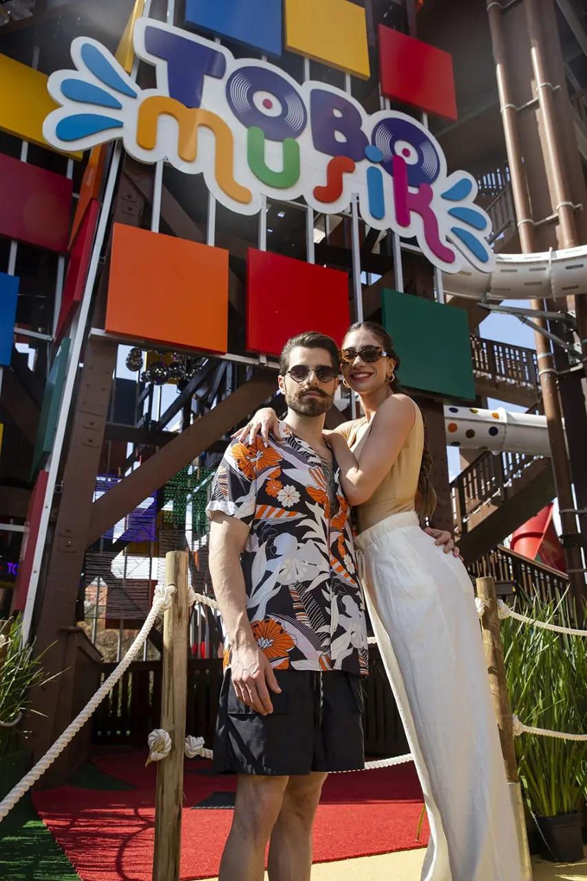 Imagem da notícia: Inauguração do Tobomusik reúne celebridades no Beach Park