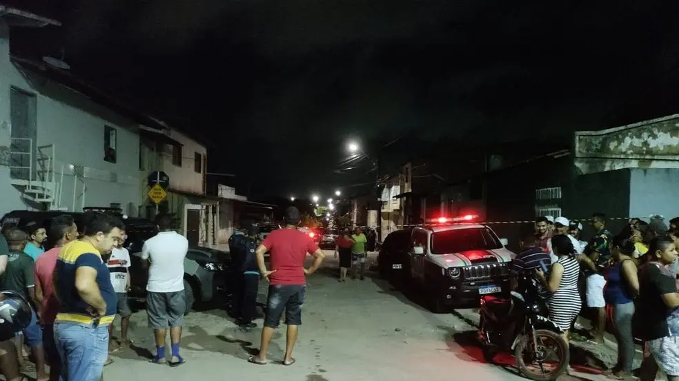 Imagem da notícia: Justiça nega liberdade a PM acusado de matar vizinho e tentar outro homicídio em Fortaleza