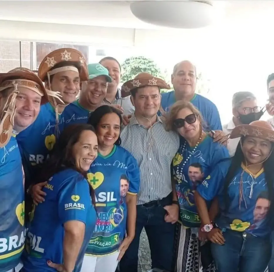 Moro com chapéu de cangaceiro