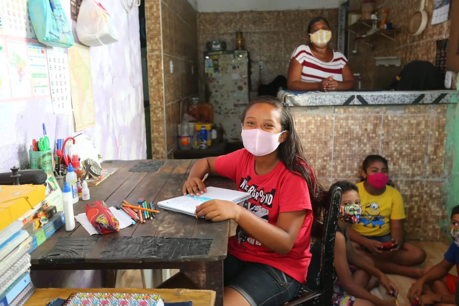 Imagem da notícia: Crianças do CE pedem comida e emprego a Papai Noel dos Correios: 'Não tem presente, foco é alimentação'