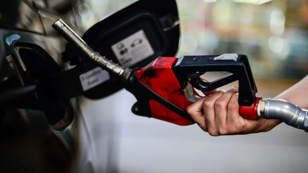 Imagem da notícia: Gasolina renova alta e chega a patamar recorde de R$ 7,49 no Ceará