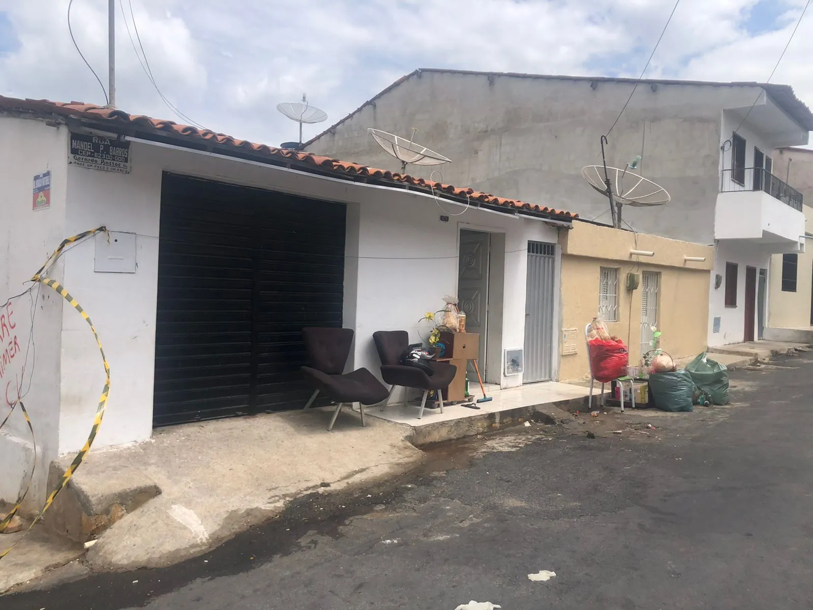 Fotos da casa onde ocorreu a chacina