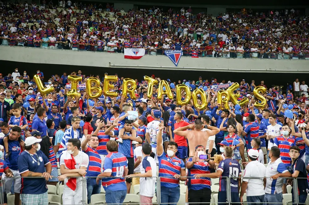 Torcida do Fortaleza na Arena Castelão