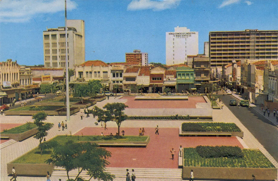 Estruturas de concreto colocadas no fim da década de 1960 desagradaram a população.