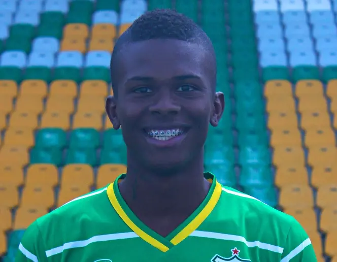Imagem da notícia: Fortaleza anuncia a contratação do zagueiro colombiano Brayan Ceballos; veja lances