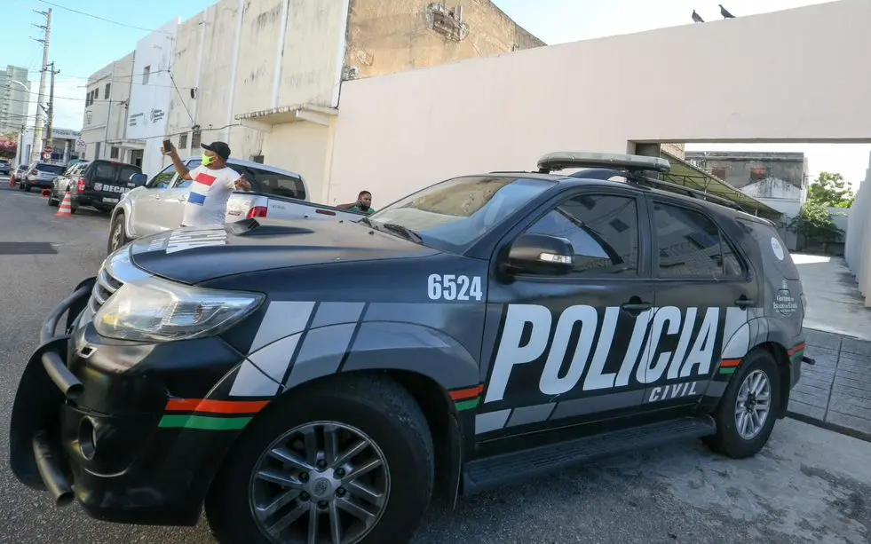 Imagem da notícia: Foragida que integrava facção criminosa de 'Majestade' é presa em Fortaleza