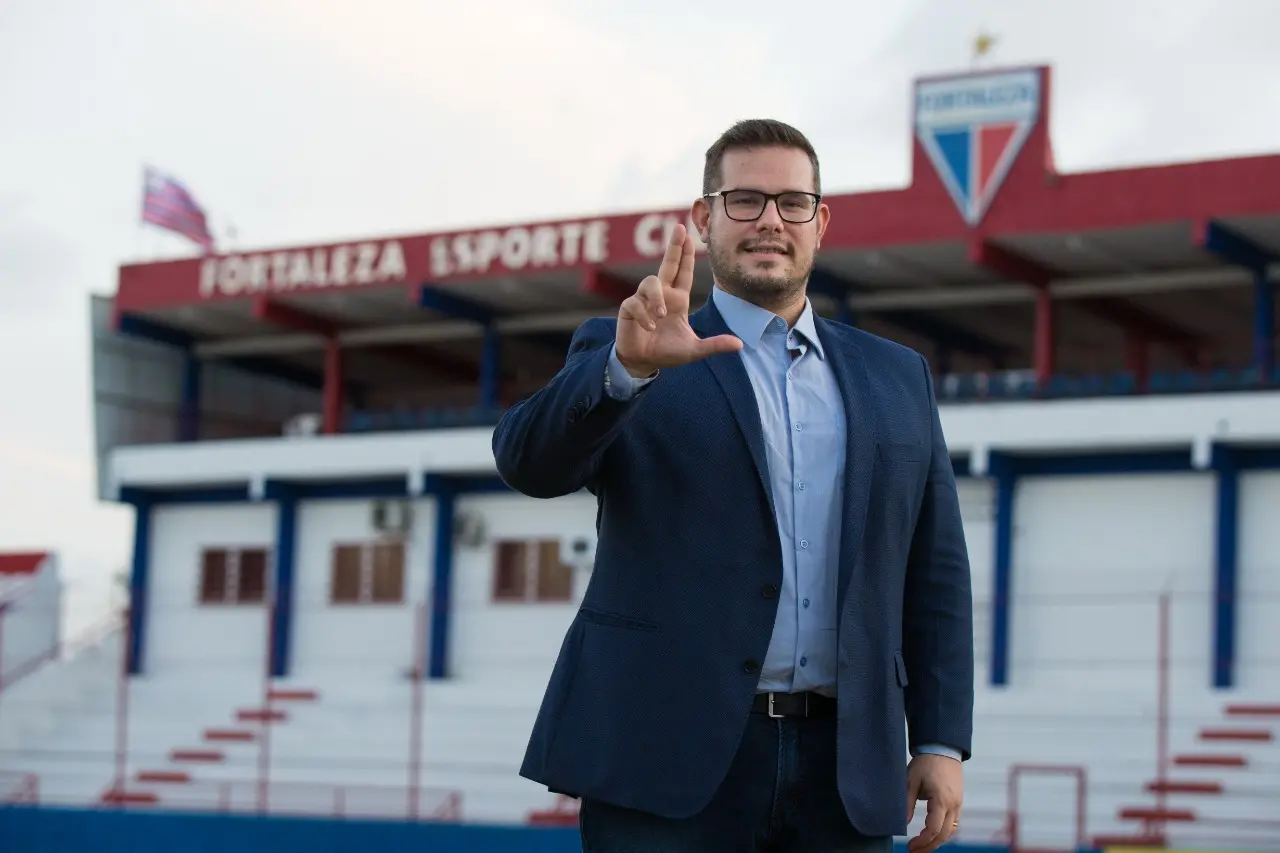 Imagem da notícia: Entrevista com Alex Santiago: evolução do departamento de futebol e novas metas do Fortaleza
