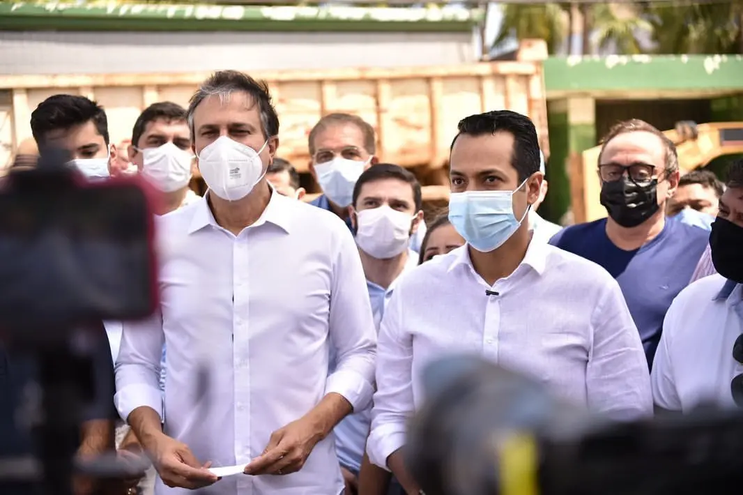 Imagem da notícia: Evento com Camilo Santana e Vitor Valim reúne base governista, com acenos políticos, em Caucaia