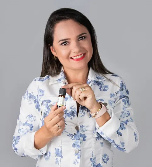 Virgínia Ramalho é enfermeira e atua como aromaterapeuta há cerca de dois anos