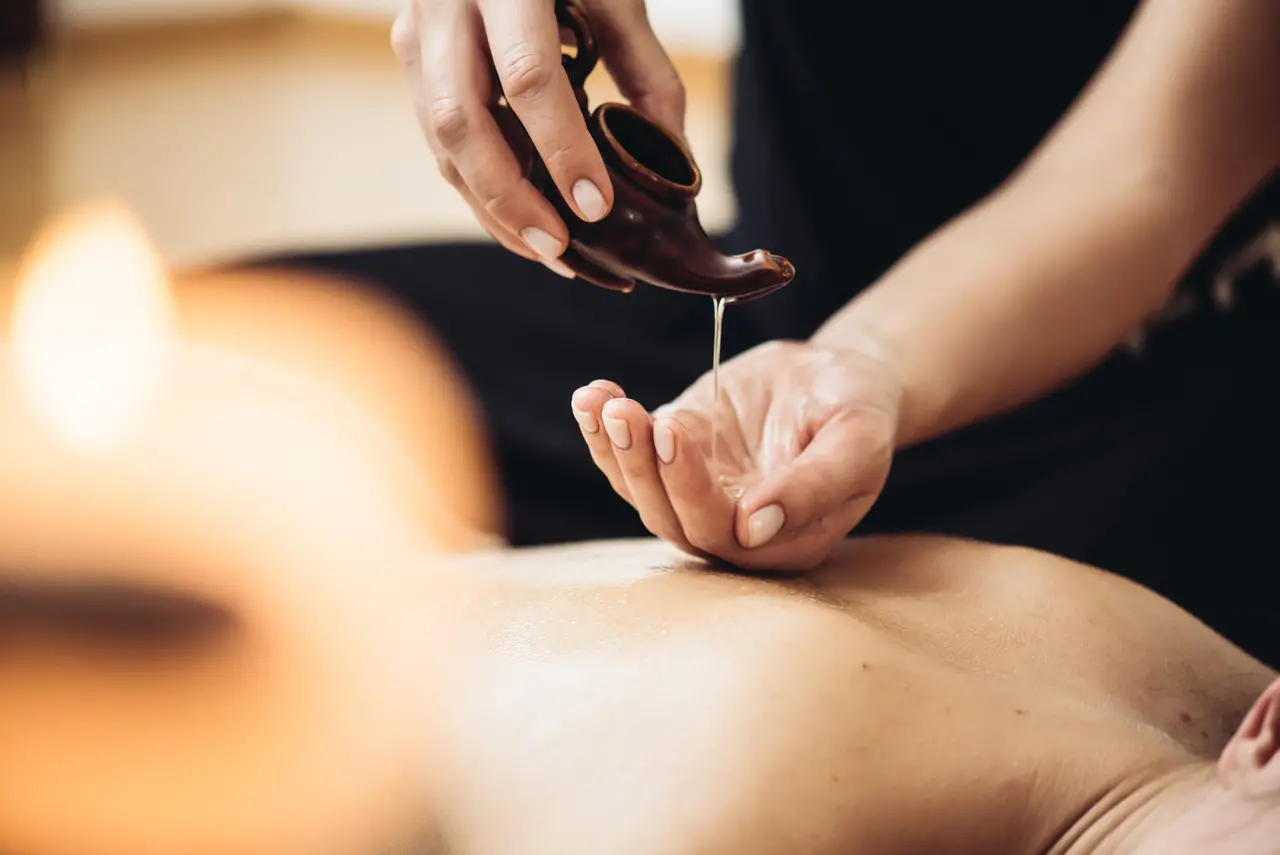 Imagem da notícia: Aromaterapia: o que é, como funciona e benefícios 