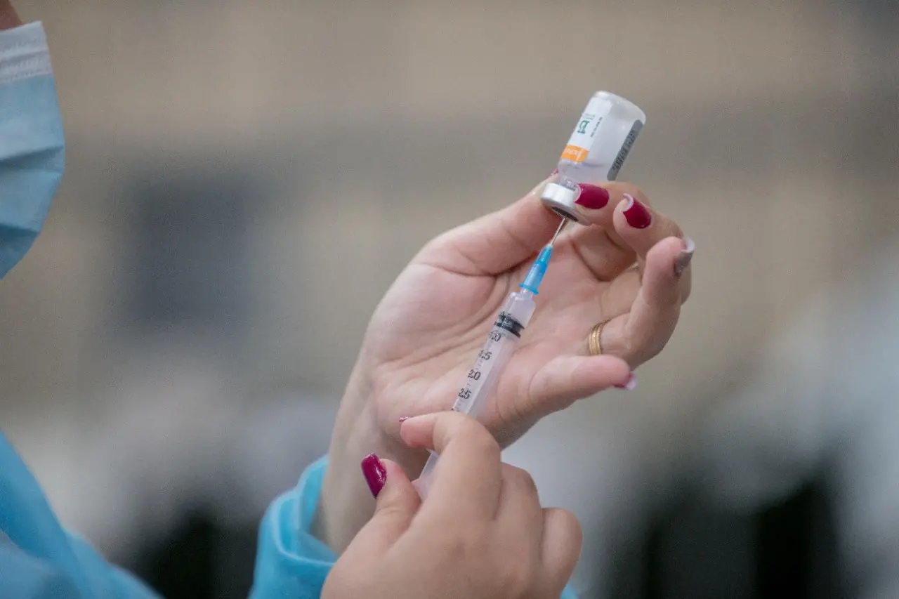 Imagem da notícia: Ceará vai vacinar crianças de 5 a 11 anos contra a Covid-19 sem cobrar prescrição médica
