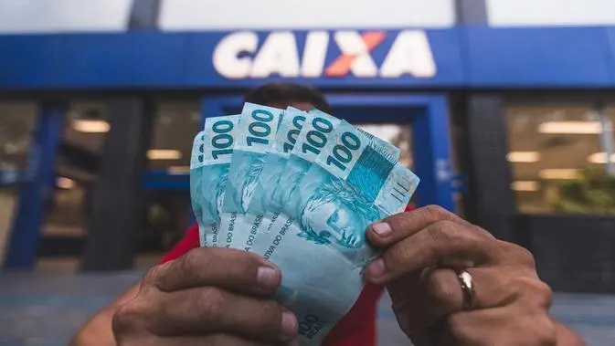 Imagem da notícia: Governo vai pagar auxílio emergencial retroativo de 2020 para pais solteiros
