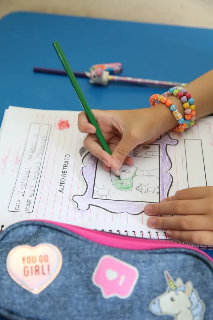 Medidas já conhecidas, como distanciamento e higienização, devem ser reforçadas nas escolas