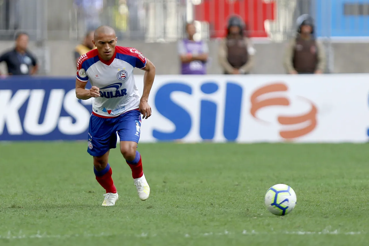 Nino Paraíba rescindiu contrato com o Bahia após a queda do time para a Série B