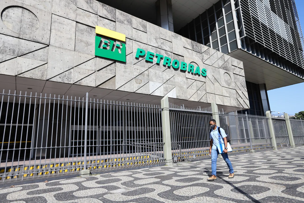 Petrobras deverá dar melhores retornos a investidores no longo prazo segundo economistas