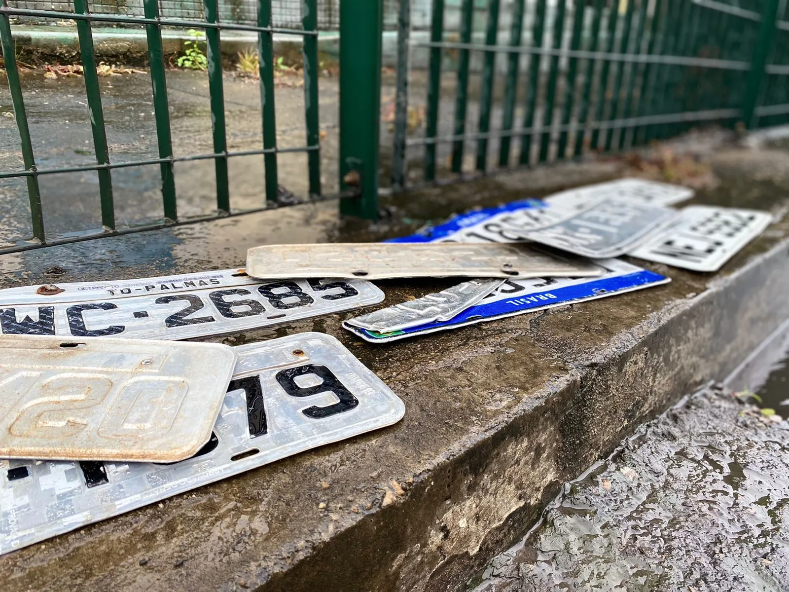 A AMC orienta aos condutores com placas perdidas que entrem em contato com o órgão