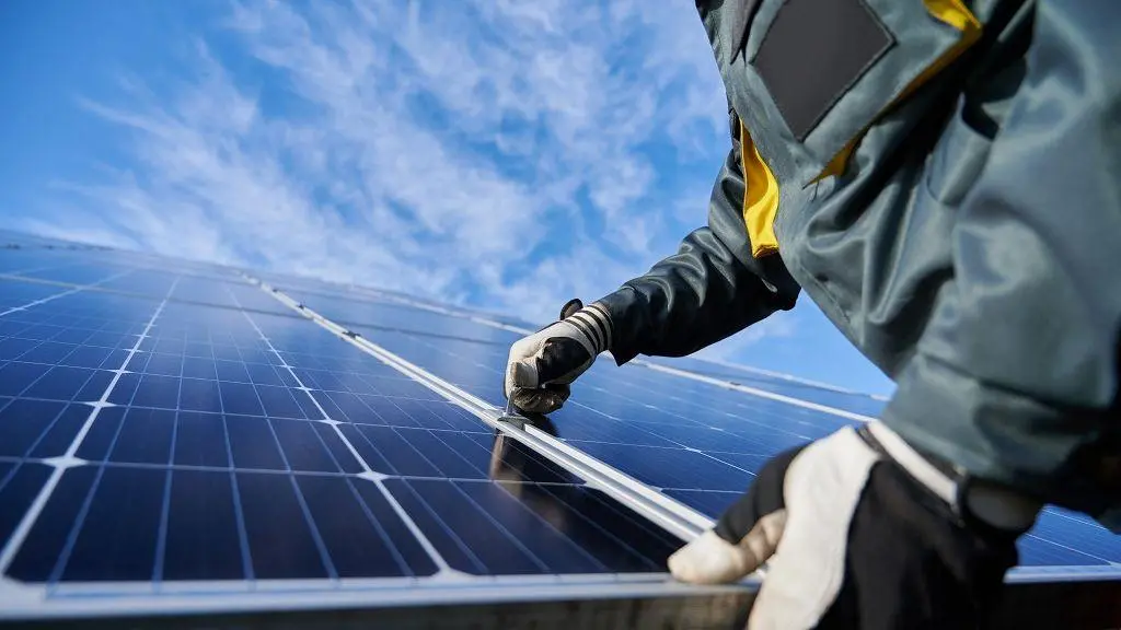 Imagem da notícia: Energia solar: R$ 21,8 bilhões em investimentos em 2021