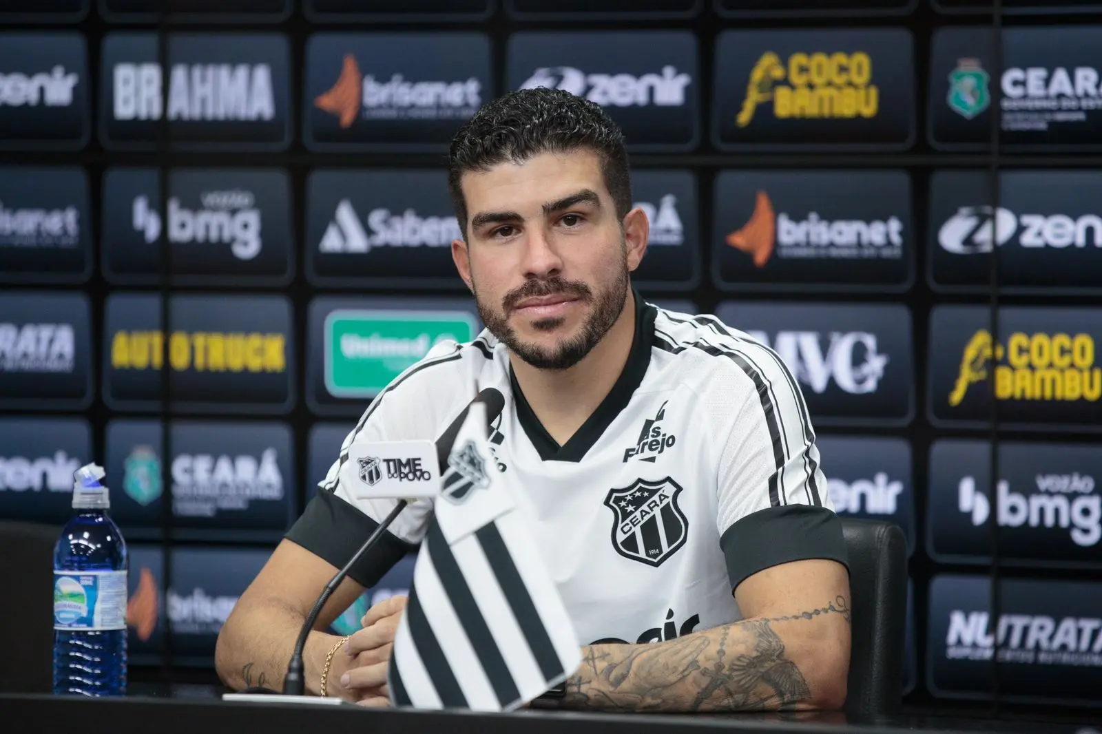 Imagem da notícia: Em apresentação, Richardson celebra volta ao Ceará: “mudou a minha vida”