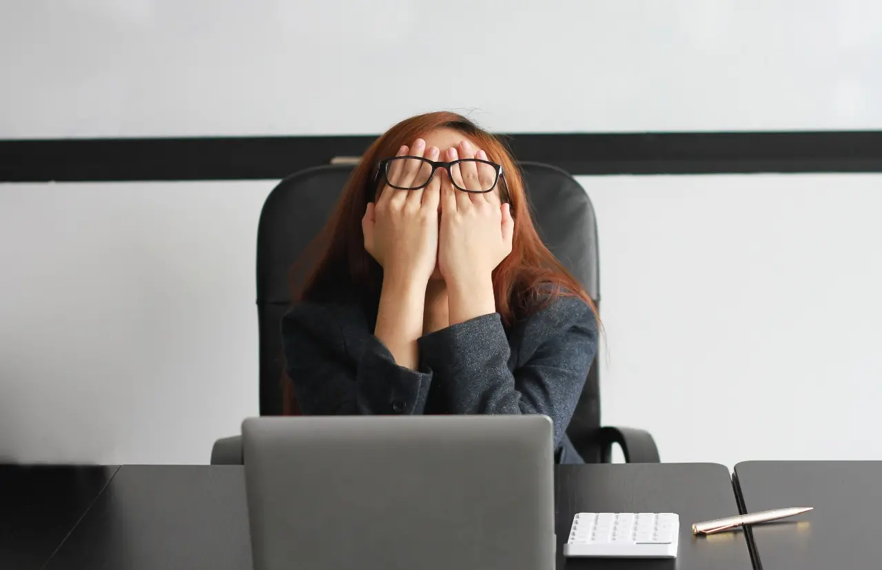 Imagem da notícia: Síndrome de Burnout é reconhecida como doença ocupacional; veja o que muda 
