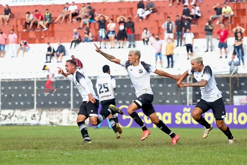 Imagem da notícia: Desportivo Brasil x Ceará: confira horário, onde assistir, palpites e ficha técnica