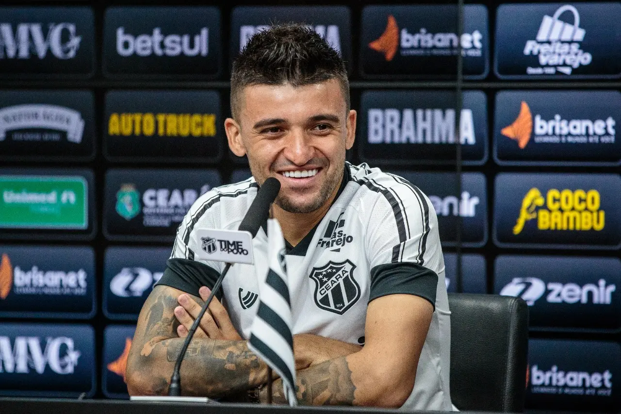 Imagem da notícia: Victor Luís é apresentado no Ceará e garante: “não vim pra ser mais um”