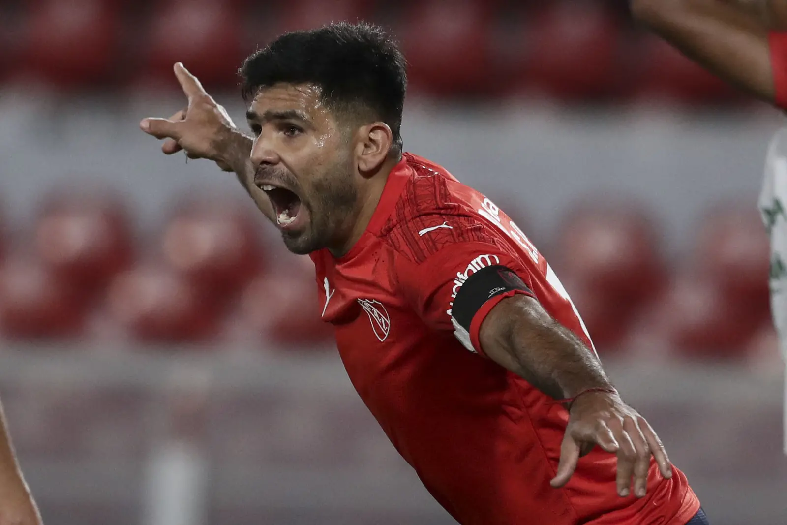 Imagem da notícia: Bastidores de Silvio Romero no Fortaleza: Libertadores, Vojvoda e acordo com Independiente