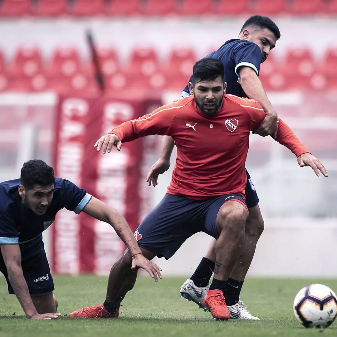 Imagem da notícia: Atacante Silvio Romero chega ao Fortaleza na segunda-feira (17), diz Marcelo Paz