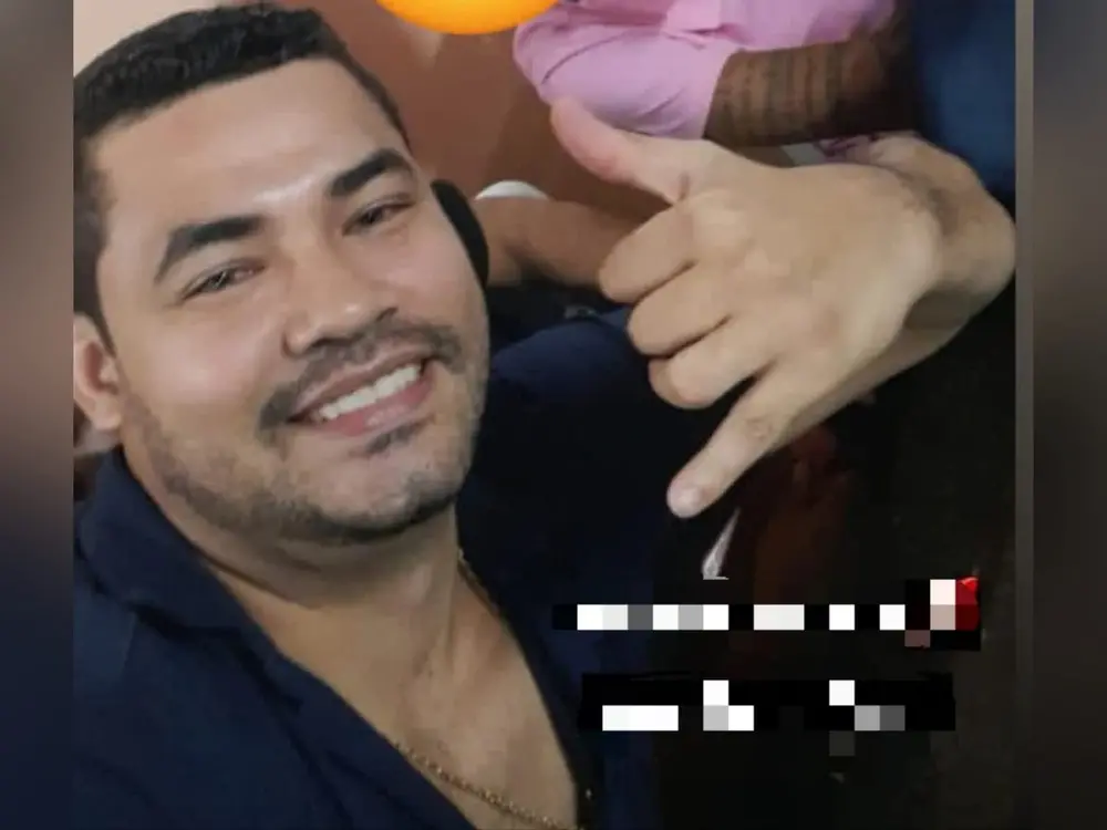 Imagem da notícia: Suspeito de tráfico e dono de casa noturna é morto em frente ao próprio estabelecimento em Fortaleza